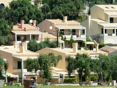 Mparmpati La Riviera Barbati Seaside Luxurious Apartments - Corfu מראה חיצוני תמונה
